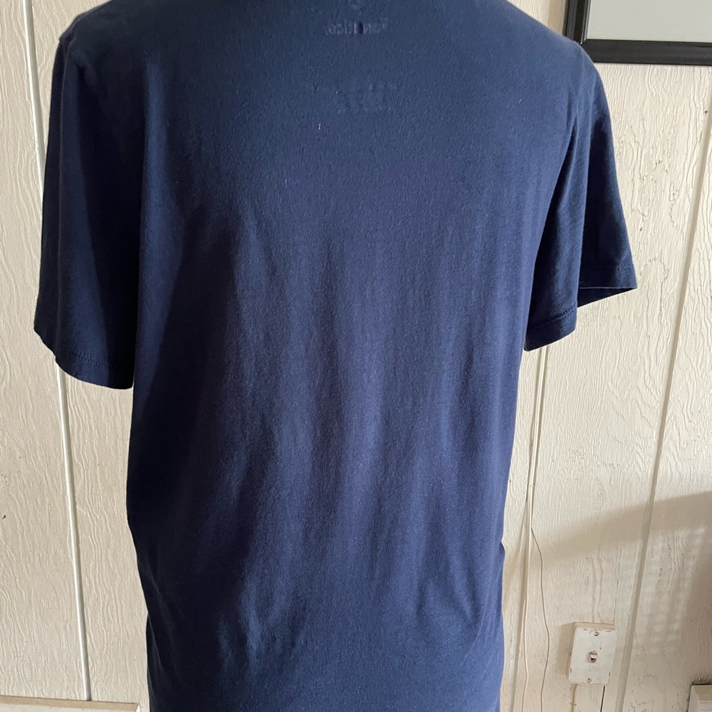 Seattle Kraken Fanatics Women's Primary Logo Team V-Neck T-Shirt - Deep Sea Blue - Picture 3 of 6